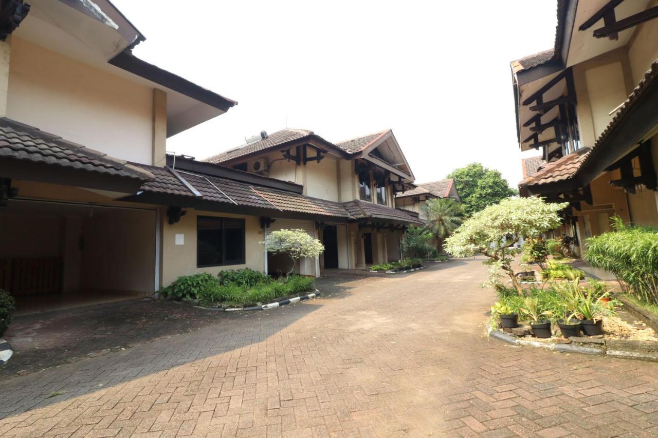 C'One Hotel Pulomas ジャカルタ エクステリア 写真